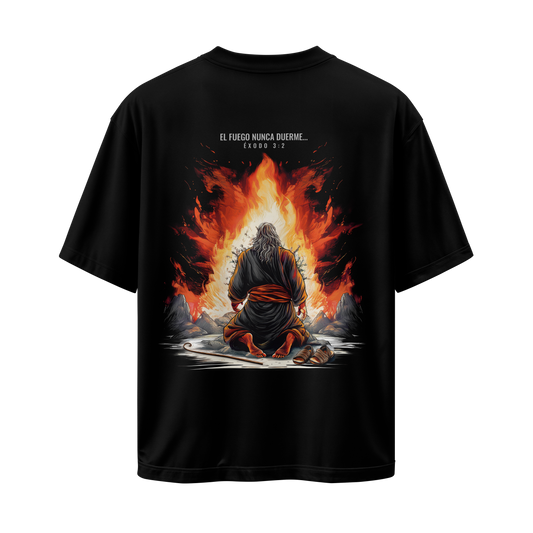 Camiseta El Fuego nunca duerme - Oversize Negra