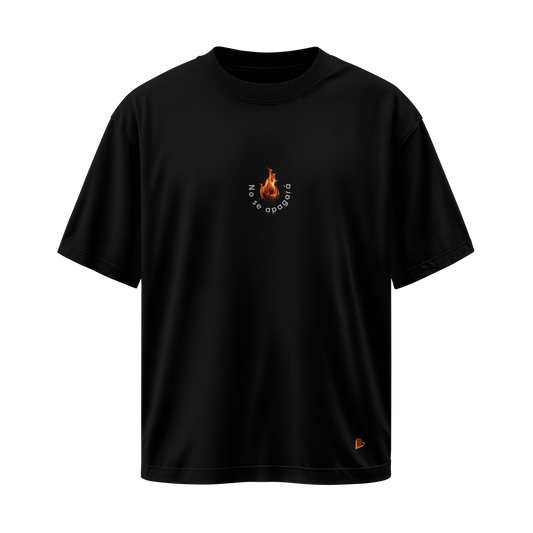 Camiseta El Fuego nunca duerme - Oversize Negra
